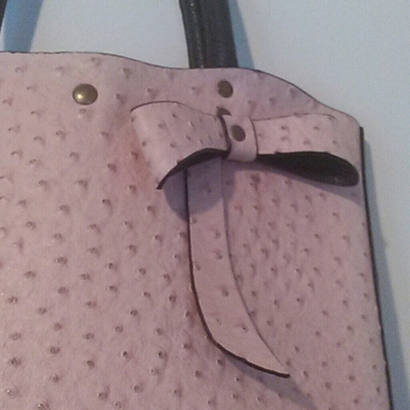 Handbags - Picture 2 of 3